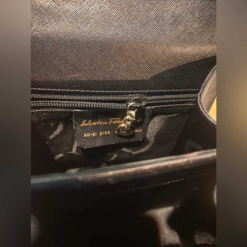 Vintage Pre-Owned Salvatore Ferragamo Iconic Top Handle Bag